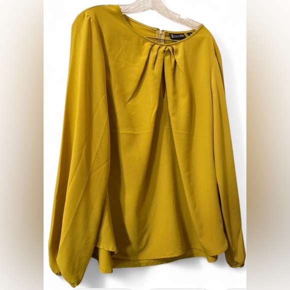 New York & Company Tops - NY & Company Mustard Yellow Keyhole Blouse Women’s XL 7th Avenue Chic